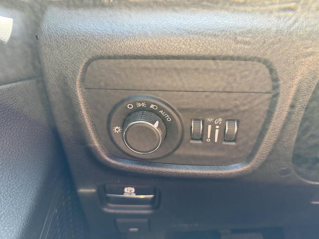 used 2023 Jeep Grand Cherokee L car, priced at $28,487