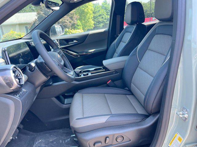 new 2026 Chevrolet Equinox car, priced at $32,626