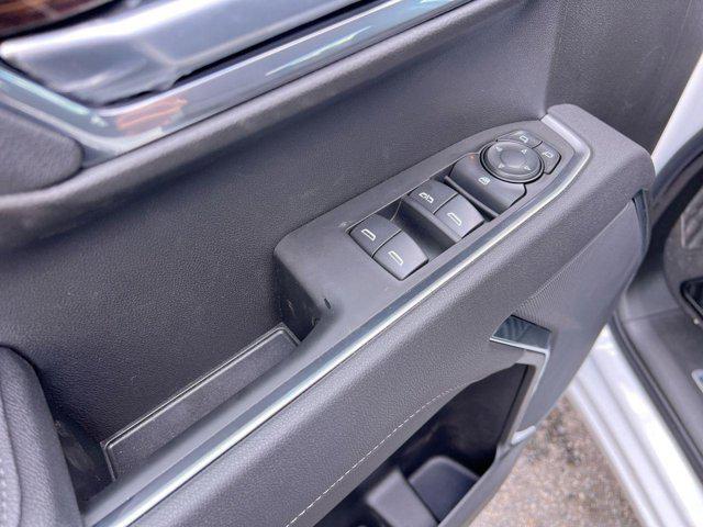 new 2025 GMC Sierra 1500 car, priced at $47,000