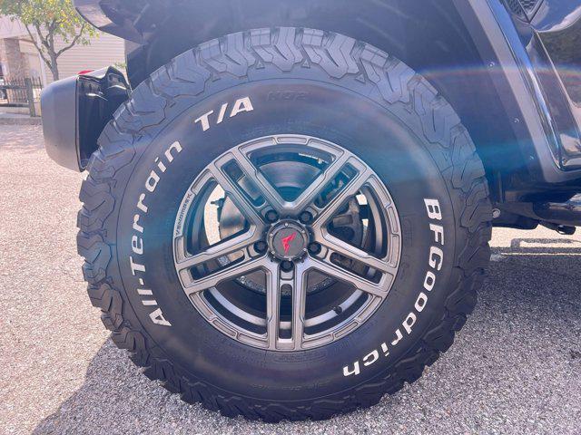 used 2019 Jeep Wrangler Unlimited car, priced at $33,500