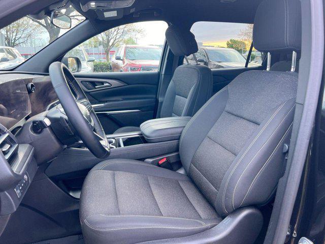 used 2024 Chevrolet Traverse car, priced at $38,500