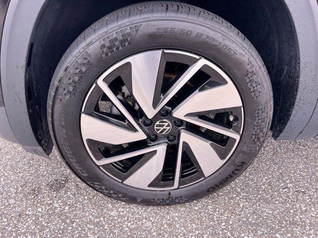 used 2024 Volkswagen Atlas car, priced at $29,000