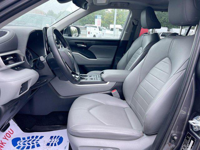 used 2021 Toyota Highlander car, priced at $31,000