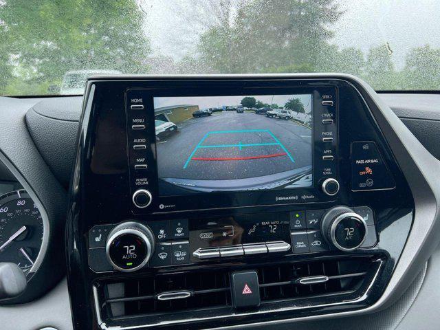 used 2021 Toyota Highlander car, priced at $31,000