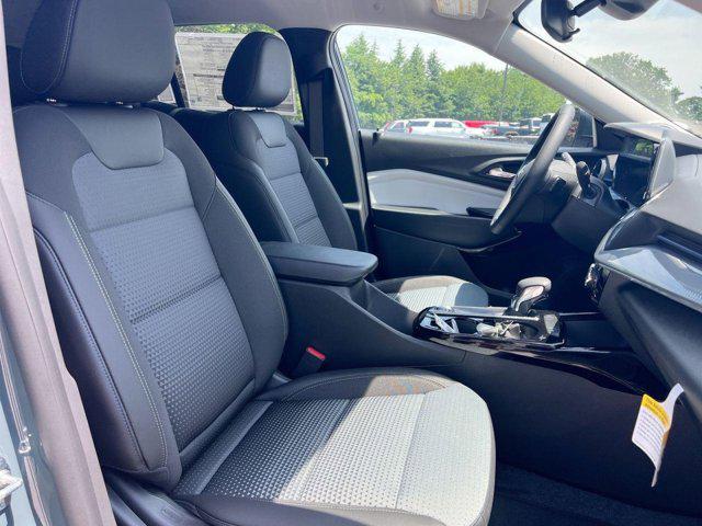 new 2025 Chevrolet Trax car, priced at $24,090