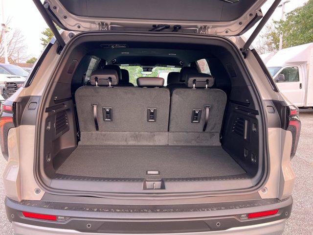 new 2026 Chevrolet Traverse car, priced at $51,104