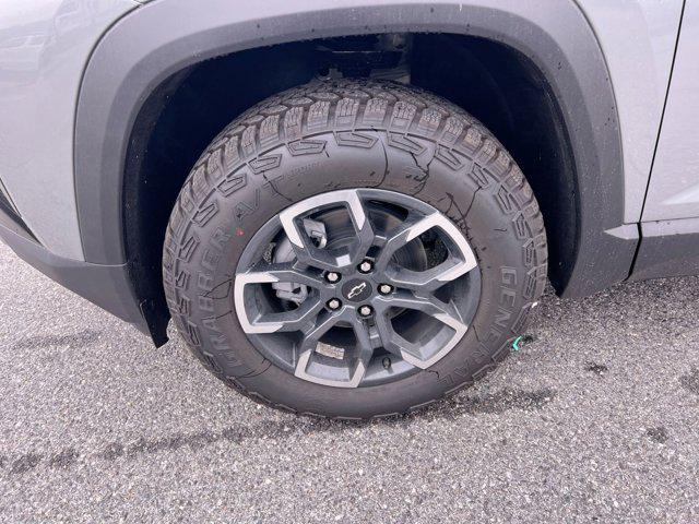 new 2026 Chevrolet Equinox car, priced at $30,895