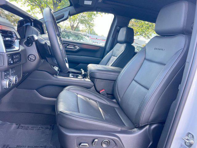 used 2025 GMC Yukon XL car, priced at $79,400