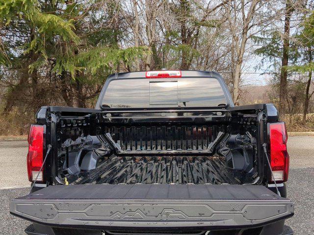 new 2024 Chevrolet Colorado car, priced at $38,000