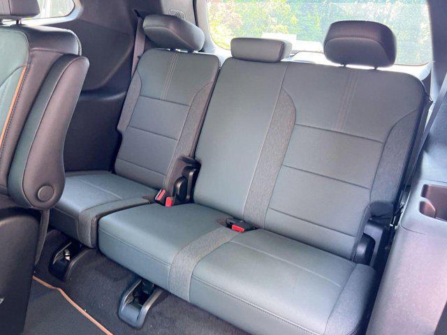new 2025 GMC Acadia car, priced at $52,165