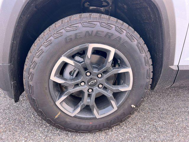 new 2026 Chevrolet Equinox car, priced at $33,015