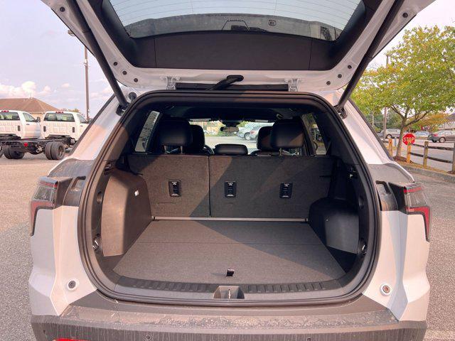 new 2026 Chevrolet Equinox car, priced at $33,015