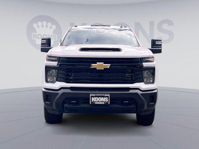 new 2024 Chevrolet Silverado 3500 car, priced at $62,000