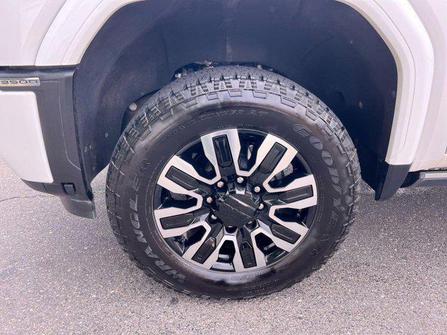 used 2025 GMC Sierra 3500 car, priced at $91,000