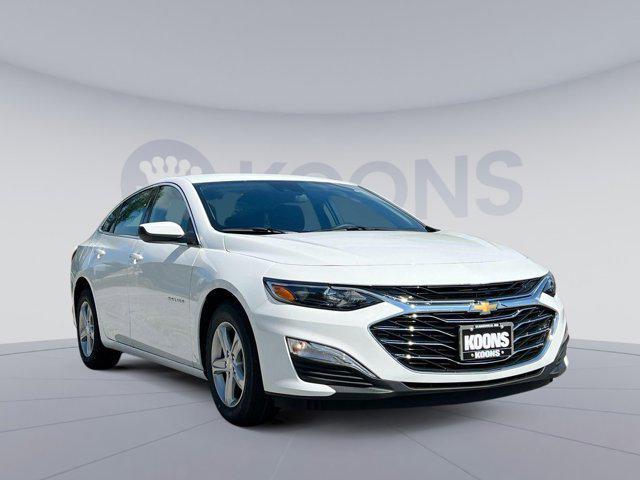 new 2025 Chevrolet Malibu car, priced at $25,000