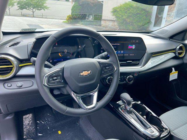 new 2025 Chevrolet Trax car, priced at $23,295