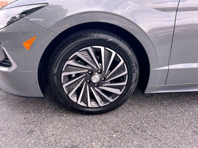 used 2022 Hyundai Sonata Hybrid car, priced at $24,000