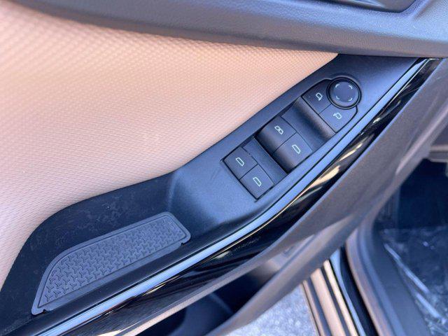 new 2025 Chevrolet Equinox car, priced at $33,495