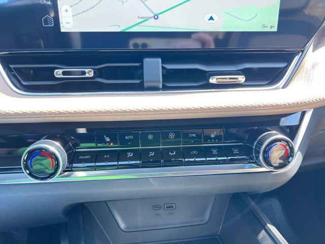 new 2025 Chevrolet Equinox car, priced at $32,345