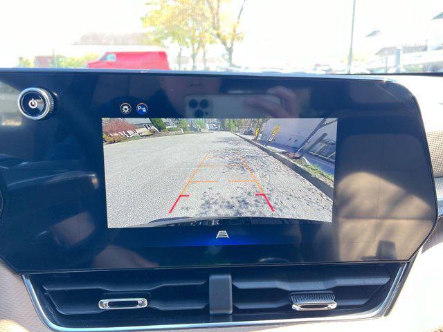 new 2025 Chevrolet Equinox car, priced at $32,345