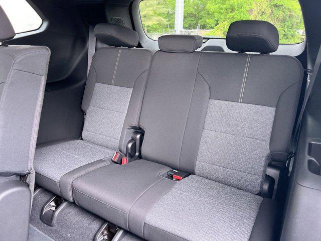 new 2025 GMC Acadia car, priced at $42,272