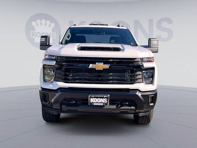 new 2024 Chevrolet Silverado 3500 car, priced at $62,000