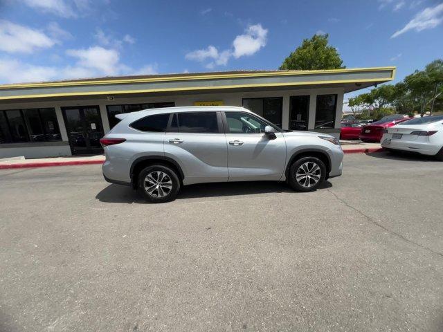 used 2023 Toyota Highlander car, priced at $39,033