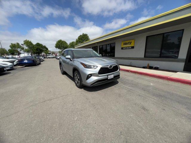 used 2023 Toyota Highlander car, priced at $39,033