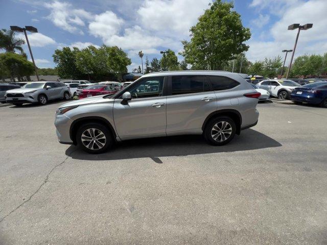 used 2023 Toyota Highlander car, priced at $39,033