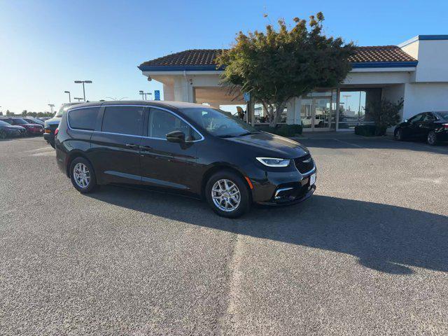 used 2023 Chrysler Pacifica car, priced at $23,283