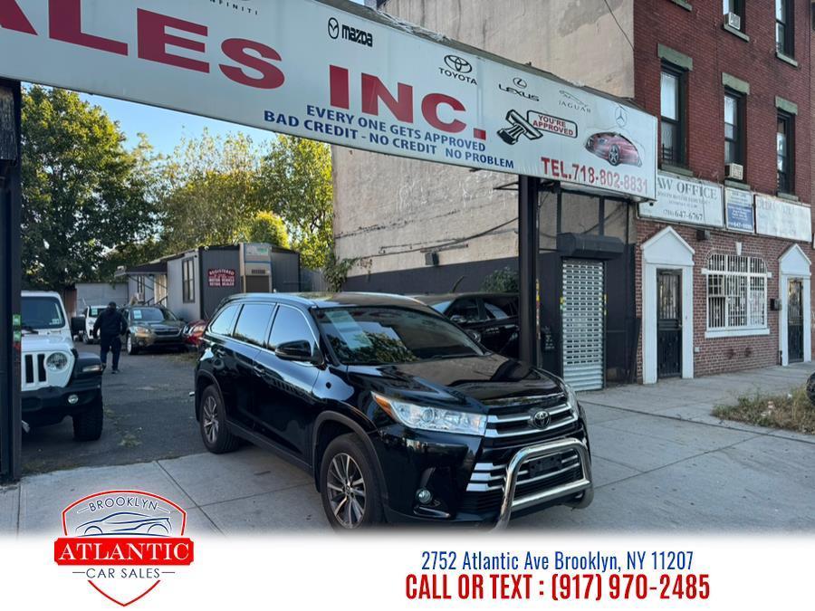 used 2019 Toyota Highlander car, priced at $24,999