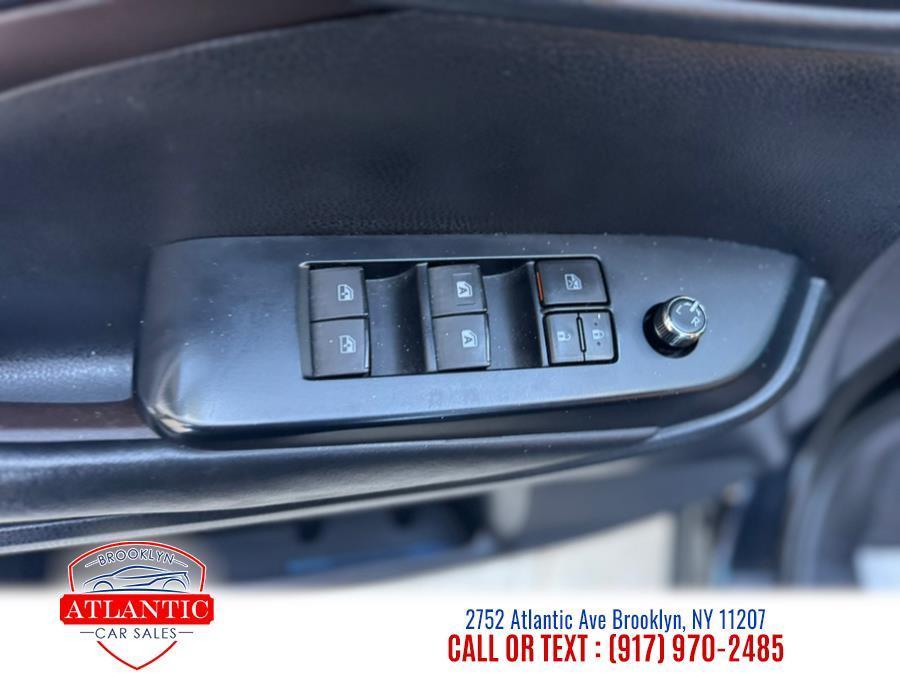 used 2019 Toyota Highlander car, priced at $24,999