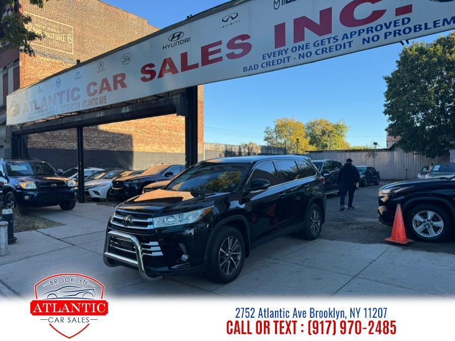 used 2019 Toyota Highlander car, priced at $24,999