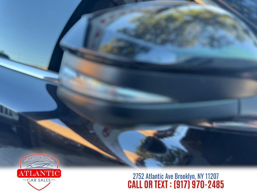 used 2019 Toyota Highlander car, priced at $24,999