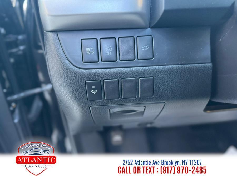 used 2019 Toyota Highlander car, priced at $24,999