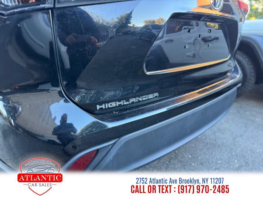 used 2023 Toyota Highlander car, priced at $25,999