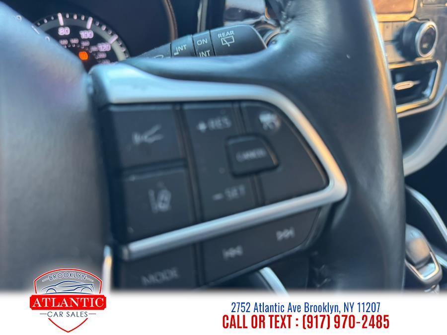 used 2023 Toyota Highlander car, priced at $25,999