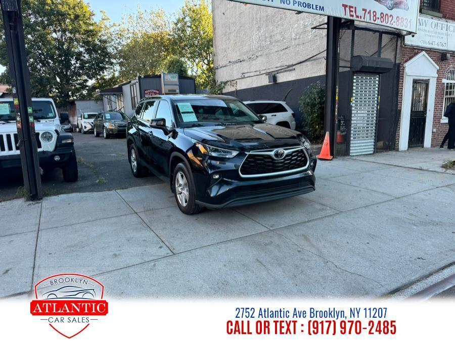 used 2023 Toyota Highlander car, priced at $25,999