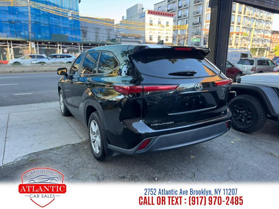 used 2023 Toyota Highlander car, priced at $25,999