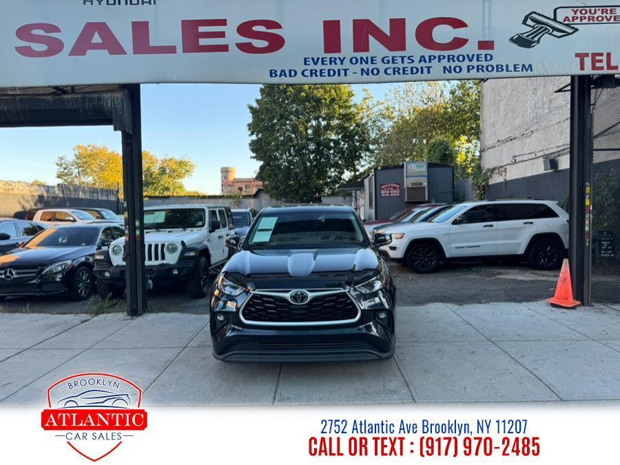 used 2023 Toyota Highlander car, priced at $25,999