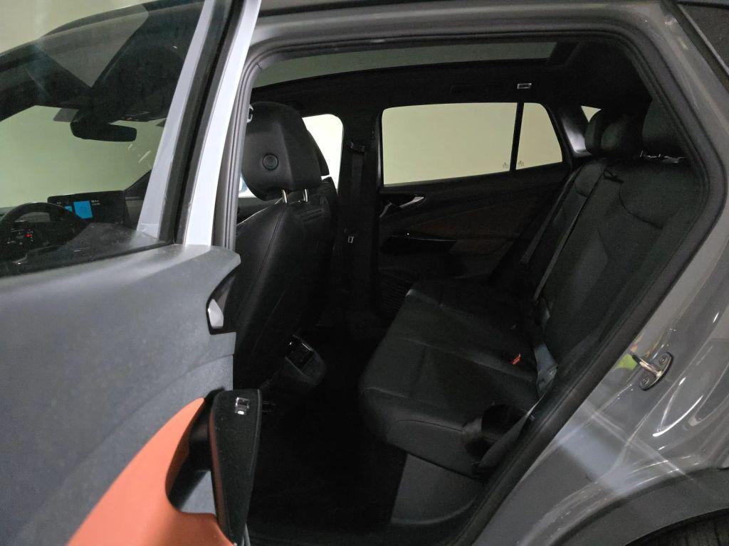 used 2021 Volkswagen ID.4 car, priced at $20,400