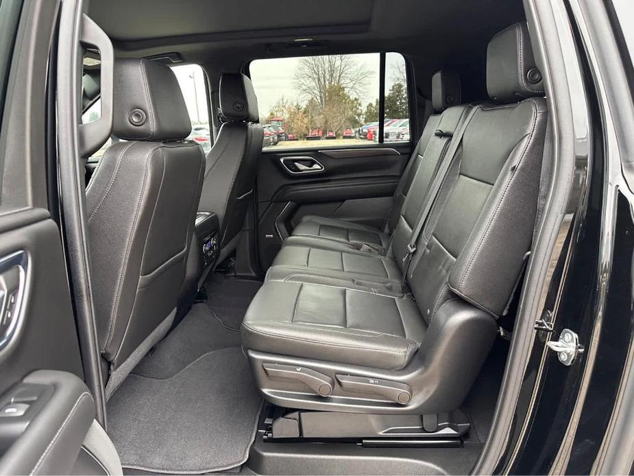 used 2022 Chevrolet Suburban car