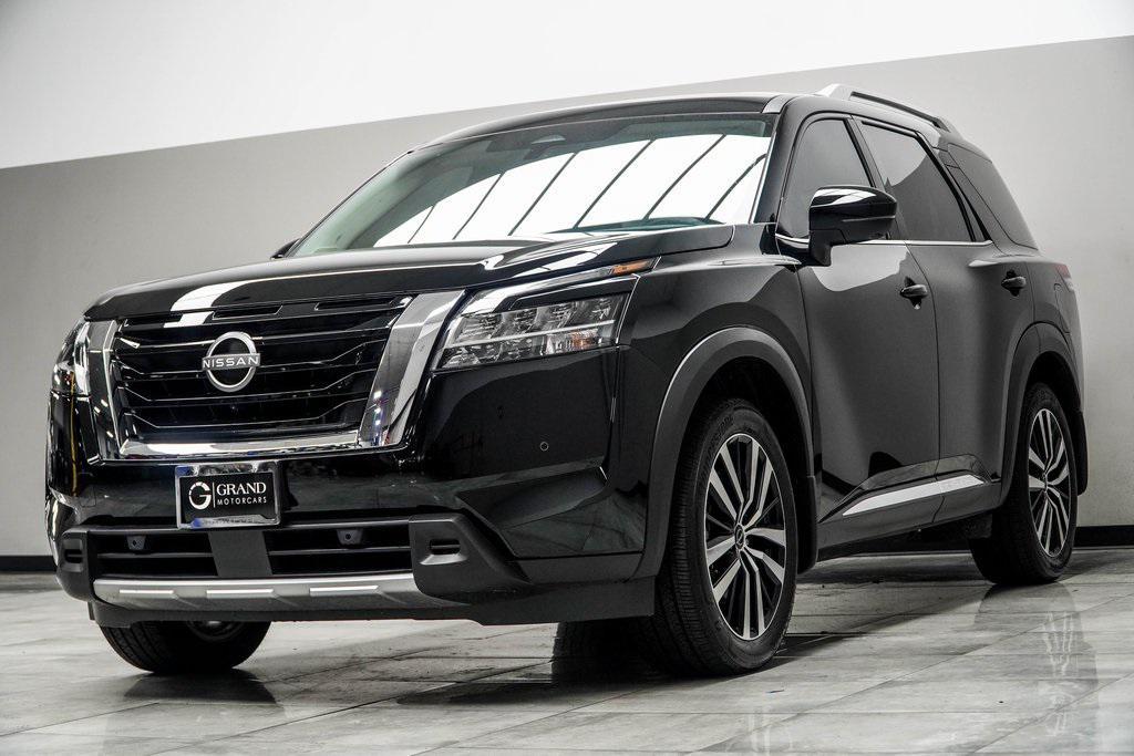 used 2024 Nissan Pathfinder car, priced at $34,887