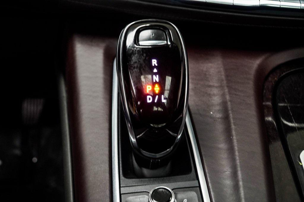used 2022 Cadillac Escalade ESV car, priced at $59,788