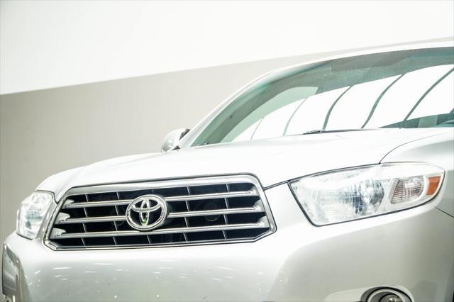 used 2010 Toyota Highlander car, priced at $9,995