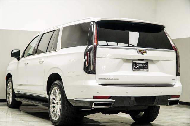 used 2023 Cadillac Escalade ESV car, priced at $71,799