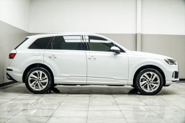 used 2023 Audi Q7 car, priced at $47,800