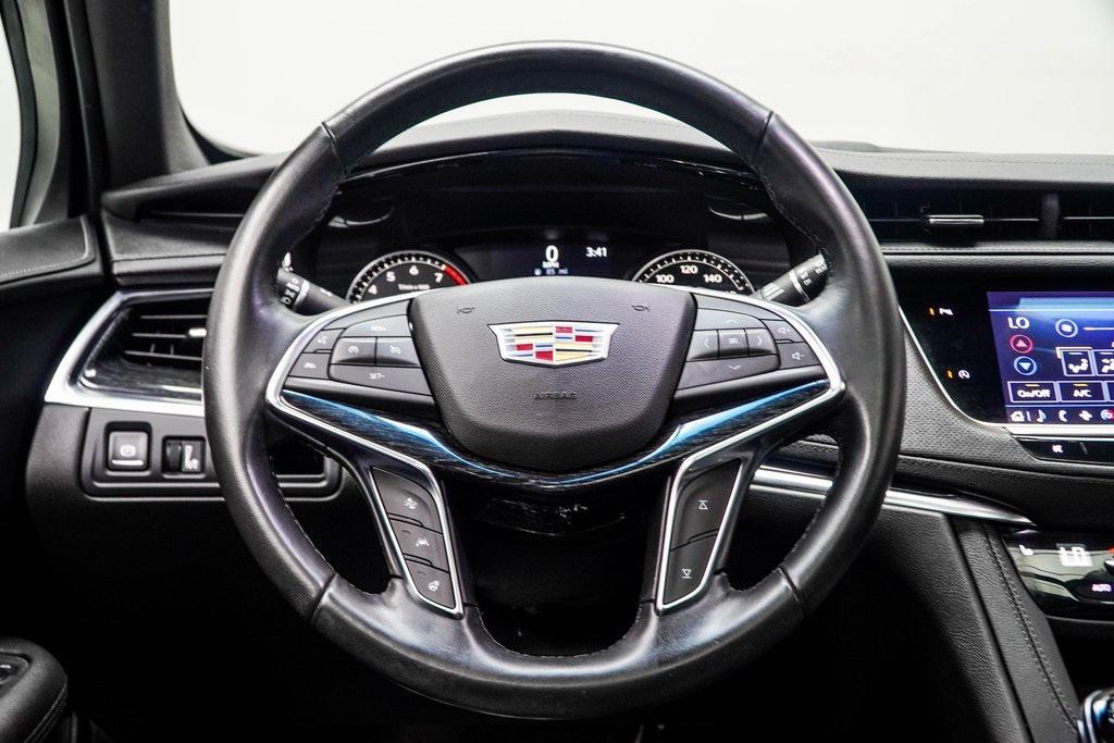 used 2021 Cadillac XT5 car, priced at $29,324