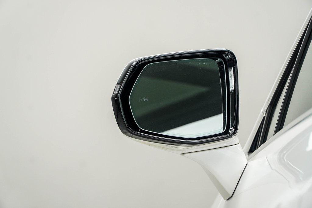 used 2021 Cadillac XT5 car, priced at $29,324