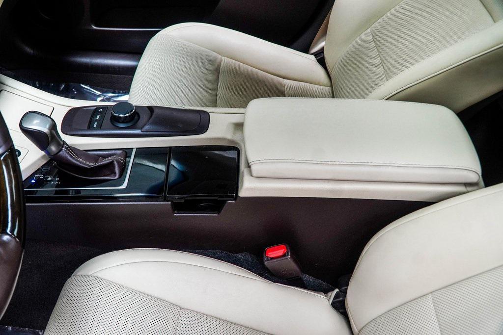 used 2016 Lexus ES 350 car, priced at $13,998